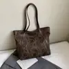 Bolso de Hombro de Moda Bolso Tote Grande para Mujer Bolso de Mano Casual Retro Bolso Cubo Versátil Comercio Exterior Transfronterizo