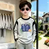 Camiseta Manga Longa Color Block 100% Algodão para Meninos Primavera e Outono Camada Base Novo Estilo Bonito Versátil Estampa Manga Raglan Top Tendência