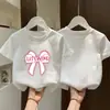 Camiseta de moda de algodón puro para niñas de manga corta, nueva colección 2026, estampado de dibujos animados, top para niñas, camiseta de media manga para niños