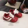 Zapatos Dexun para Niños Primavera y Otoño Estilo Academia Zapatos de Suela Plana con Cordones Zapatos Casuales Bloques de Color Rojo Zapatos para Niños