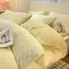 Conjunto de Quatro Peças de Leite Fleece Esculpido Espesso de Inverno Capa de Edredom Quente de Fleece de Coral Conjunto de Três Peças de Flanela Roupa de Cama