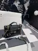 Nova bolsa clássica de caixa estilo Chanel, moderna e versátil, simples para o dia a dia, pode ser usada como bolsa de mão, bolsa de ombro, bolsa de axila ou bolsa transversal para mulheres.