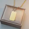 Colar Quadrado Clássico em Aço Titânio Gravado com Design de Corrente Torcida, Pingente Ajustável, Toque de Luxo Leve e Sofisticado, Corrente para Clavícula