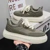 Zapatos de hombre 2026 nuevos de verano de malla transpirable casual para adolescentes, ligeros y versátiles, zapatillas de suela gruesa para aumentar la altura