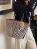 Bolso tote estampado de leopardo para mujer, nueva colección de otoño 2026, diseño de alta gama, gran capacidad, versátil para el uso diario y para ir al trabajo, bolso de hombro