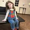 Conjunto de Roupa de Outono Infantil 2026 Novo Roupa Íntima de Renda para Meninas Macacão Jeans Doce de Morango Calça Wide-Leg
