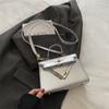 Bolso Cuadrado Pequeño para Mujer Estilo Coreano Bolso de Hombro Moda Distintivo Bolso Pequeño de Otoño Nuevo de Moda Portátil Bolso Cruzado para Mujer 2024