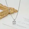 2026 Novo Design Simples Super Brilhante Zircônia Corrente para Clavícula Colar para Mulheres, Estilo Japonês e Coreano Fashionable Pequeno Colar Cubo de Açúcar