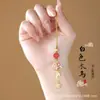 Cadena para Teléfono Colgante Caballo del Zodiaco Chino 2026 Caballo de Madera Creativo Regalo de Año Nuevo Colgante del Año del Zodiaco para Mujeres