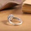 Anillo de Plata Tailandesa con Incrustaciones de Ágata Roja del Sur Estilo Vintage Flor de Loto de Ocho Pétalos para Mujer, Joyería de Diseño Original Anillo Ajustable