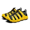 Explosões Transfronteiriças Sandálias Masculinas Sola Macia Antiderrapante Sapatos de Rastreamento Sapatos de Praia Masculinos Wading Outdoor Sapatos para Casais Verão Mulheres