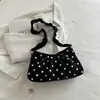Bolso de lunares 2026 nuevo otoño e invierno gamuza felpa moderno bandolera de axila tacto de alta gama para ir al trabajo bandolera única retro bolsa esmerilada