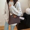 Bolso Tote Casual de Gran Capacidad para Mujer 2024 Invierno Nuevo Multifunción para Viaje al Trabajo Hombro Trasero Retro Nicho Bolso Bandolera