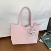 Bolsa de mano grande de lunares para mujer, nueva colección de otoño 2026, bolso de hombro casual y moderno, al por mayor