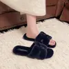 Chinelos peludos de sola reta femininos para uso externo, novidade outono e inverno de 2026 estilo coreano, chinelos confortáveis e quentes, sapatos femininos de algodão slip-on