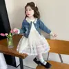 Conjunto de Vestido de Mezclilla Elegante para Niñas Primavera y Otoño 2026 Nuevo Abrigo Infantil Conjunto de Dos Piezas con Encaje Estilo Largo para Niñas