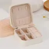 Caja de Joyería Caja de Almacenamiento Portátil Aretes Tachuelas Accesorios para Manos Collar Anillo Diseño de Nicho Caja Pequeña Mini