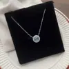 Pendente de Água-Marinha em Prata de Lei S925 Concha Prateada Colar Azul Céu Fresco para Mulheres com uma Corrente de Clavícula Estilosa e Elegante