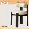 Silla de comedor vintage de madera maciza estilo francés, mesa y silla de comedor antiguas wabi-sabi para uso doméstico, silla nórdica de diseño de alta gama con respaldo