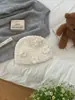 Chapéu de Lã Tricotado à Mão Cinza Coreano Estilo Ins para Mulheres 2026 Novo Chapéu de Crochê Outono e Inverno Que Faz o Rosto Parecer Menor, Chapéu para Clima Frio