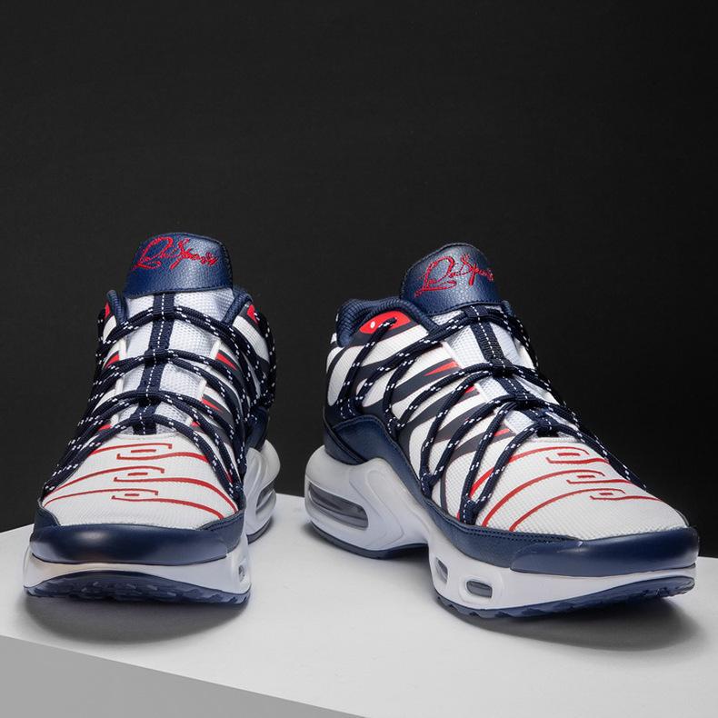 男鞋大码飞织运动鞋透气