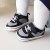 Sapatos de Bebê para Primavera e Outono Sapatos para Crianças Pequenas Sola Macia Antiderrapante 0-1 Ano Sapatos Respiráveis Pequenos Sapatos Brancos