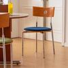 Cadeira de jantar antiga média, cadeira de madeira maciça com encosto, designer de casa, celebridade da Internet, restaurante casual, cadeira de mesa de jantar vintage de aço inoxidável