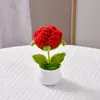 Producto Terminado: Planta de Rosa en Maceta de Temporada de Graduación con Hilo Tejido a Mano, Regalo para Mejor Amigo, Maestro, Amigo, Adorno de Decoración de Interior