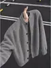 Chamarra suéter de punto cleanfit gris claro para hombre, otoño, casual y elegante, cárdigan de botones, cuello redondo, estilo vintage