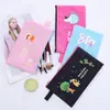 Bolsa de Lápices de Tela Oxford de Dibujos Animados Simple de Gran Capacidad Bolsa para Guardar Billetes Papelería para Estudiantes Fabricante Mayorista