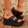 Sandalias de cuña con velcro estilo europeo y americano para mujer, disponibles para uso en exteriores, nuevo modelo de verano, sandalias de playa de tacón alto