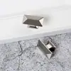 Manija de Armario Cuadrada Piramidal Moderna Minimalista Lujo Ligero Sólida de un Solo Agujero Manija de Puerta de Tocador Manija de Puerta de Gabinete con Línea