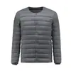 Jaqueta Leve de Penas Pinghu Nova Masculina Sem Gola Moda Quente Forro de Penas de Pato Branco Tamanho Grande Gola Redonda Jaqueta Fina Moderna