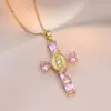 Colar Feminino Colorido Zircônia Joias Design de Nicho Pingente Cruz Completo em Diamante Colar Corrente de Clavícula em Aço Inoxidável