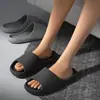Pantuflas de EVA para parejas, adecuadas para hombres y mujeres, para uso en verano, interiores, baño, ducha, antideslizantes, silenciosas y sin olor