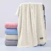Juego de Toallas de Baño con Terciopelo de Burbujas, Toalla Engrosada, Juego de Tres Piezas, Absorbente, para Uso en Casa, Bata de Baño para Pareja, Toallas de Baño Personalizadas al por Mayor