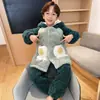 Pijama para Niños Niños Invierno Engrosado Tres Capas Acolchado Felpa Coral Niños Grandes 2025 Nuevo Traje Otoño e Invierno