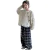 Conjunto de suéter de punto trenzado para niña, estilo primavera/otoño, nueva colección 2026, para niños mayores, con un look relajado y elegante, con un conjunto de dos piezas que incluye pantalones de cuadros