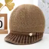 Chapéus de Inverno para Mulheres de Meia-Idade e Idosas Vovó Senhora Idosa Chapéu de Tricô Proteção contra Frio Aquecimento Mais Lã Chapéu de Lã com Proteção para as Orelhas para Mãe