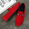 Sapatos Masculinos Primavera e Outono Novos Sapatos Masculinos Casuais Versáteis Modernos Estilo Coreano Slip-on Sapatos Preguiçosos Sapatos Masculinos