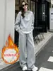 Otoño/Invierno 2026 Atuendo Súper Caliente Moda Antiedad Casual Deportivo Sudadera con Capucha de Dos Piezas Falsas Conjunto Completo Pantalones Mujer