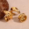 Moda europea y americana nicho diseño explosión anillo liso acero inoxidable chapado en oro de 18 quilates gancho de fundición ranura pendientes mujer