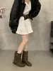 Botas retro Chuyuji con hebilla, tacón grueso, pierna ancha para mujer, nuevas botas de montar de otoño e invierno para pantorrilla ancha, a media pantorrilla, botas Martin adelgazantes