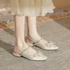 Sandalias de Moda de Tacón Bajo Jingang Yy2503 para Uso Exterior 2025 Nuevo Verano Punta Cuadrada Tacón Grueso Versátiles Zapatos de Mujer de Tacón Medio