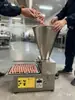 Pequena máquina de enchimento de linguiça totalmente automática, de mesa elétrica para linguiça vermelha, linguiça grelhada, linguiça de presunto, máquina de enchimento comercial de velocidade variável