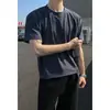 Camiseta Casual de Verão Texturizada Desconstruída com Meia Manga Elástica Estilo Americano para Esportes e Fitness