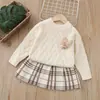 Dropshipping Outono 2024 Novo Conjunto de Duas Peças Suéter para Meninas Conjunto Casual de Suéter com Saia de Desenho Animado