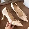 Zapatos de tacón de punta poco profundos con elegante lazo estilo coreano, tacones de aguja para mujer, zapatos de boda, zapatos para damas de honor, zapatos de vestir de satén, tacones altos