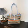 2026 Nova Bolsa de Ombro Grande de Palha Tecida Arco-Íris Feminina Versátil para o Dia a Dia Bolsa Tote Fashion para Passeios Tendência