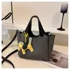 Bolsa de Grande Capacidade para Mulheres 2025 Nova de Verão Simples e Versátil Bolsa de Ombro Transversal Textura Popular Este Ano Bolsa Almofada